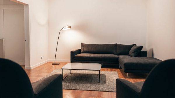 Top 5 lampes modernes pour sublimer la décoration de votre salon